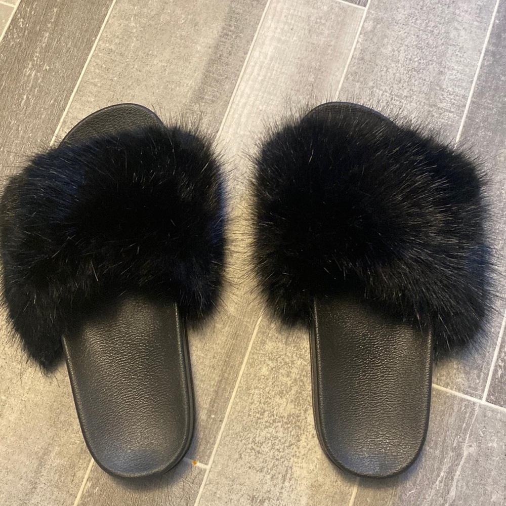 Fuzzy slide sandals